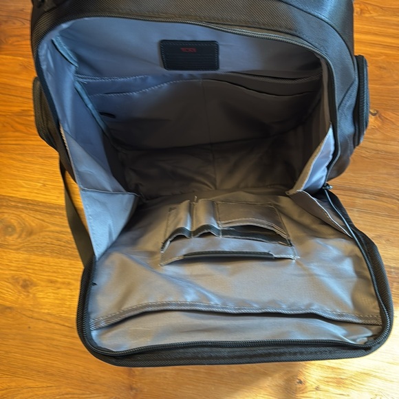 Tumi Alpha Briefpack backpack - Picture 6 of 9